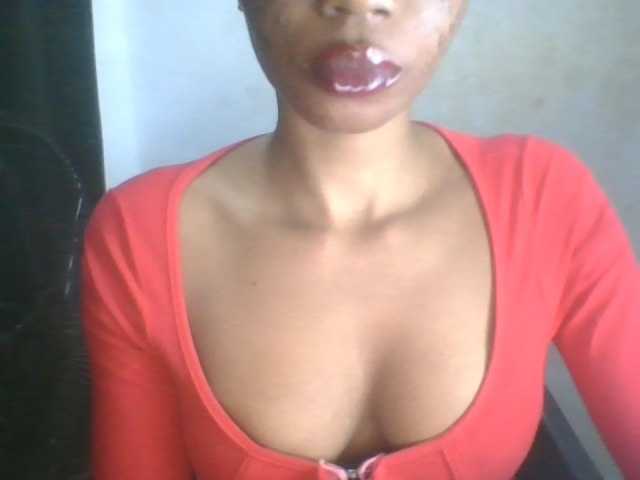 Juicyxpussy live cam on BongaCams