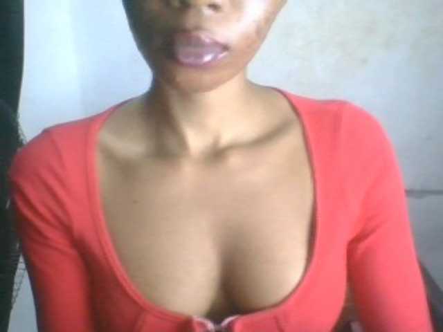 Juicyxpussy live cam on BongaCams