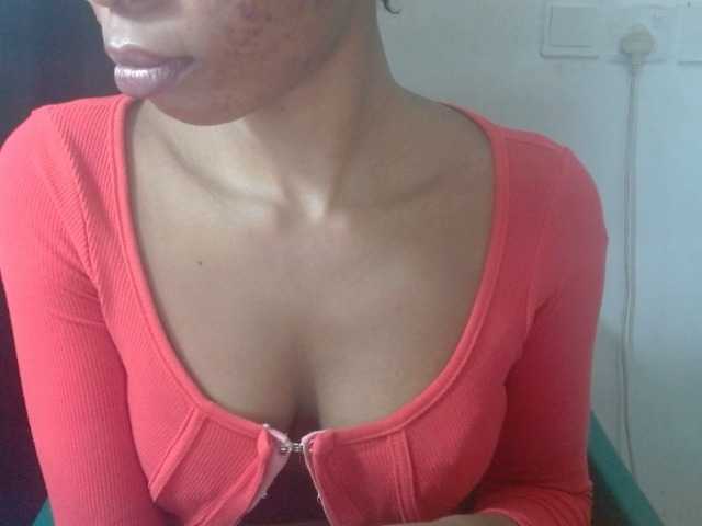 Juicyxpussy live cam on BongaCams