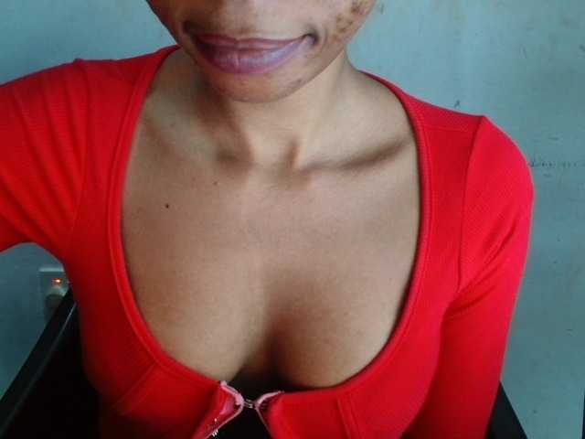 Juicyxpussy live cam on BongaCams