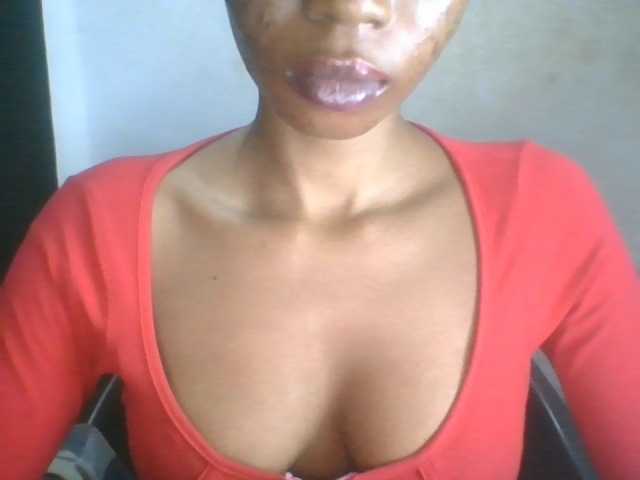 Juicyxpussy live cam on BongaCams