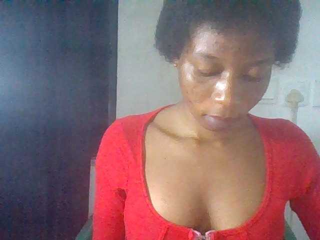 Juicyxpussy live cam on BongaCams