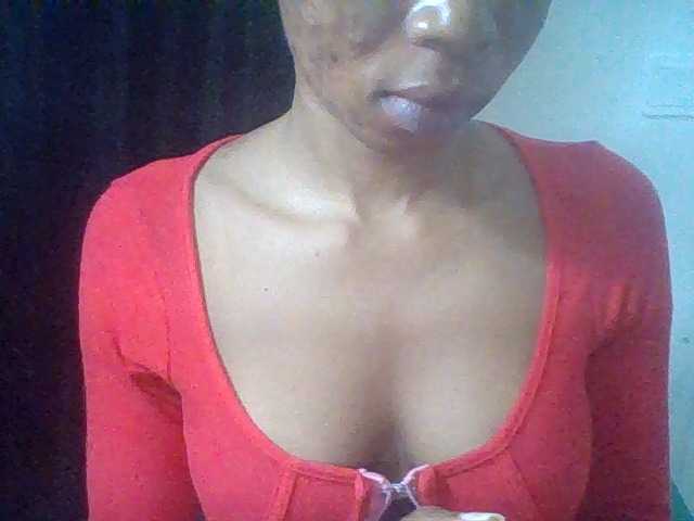Juicyxpussy live cam on BongaCams