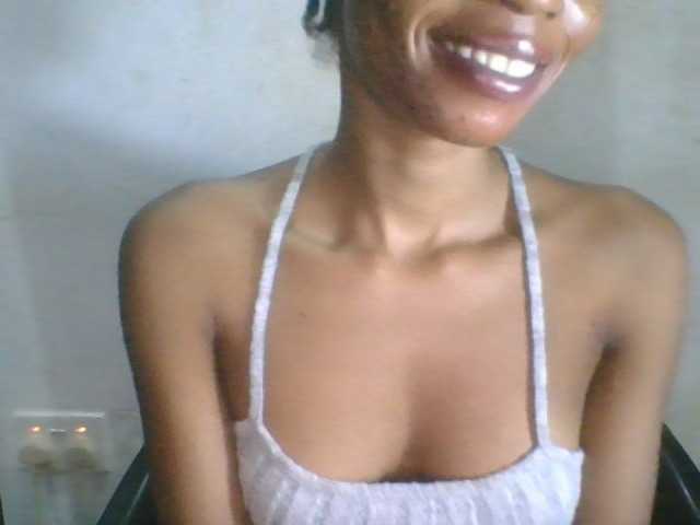 Juicyxpussy live cam on BongaCams