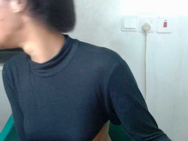juicyxpussy cam belle