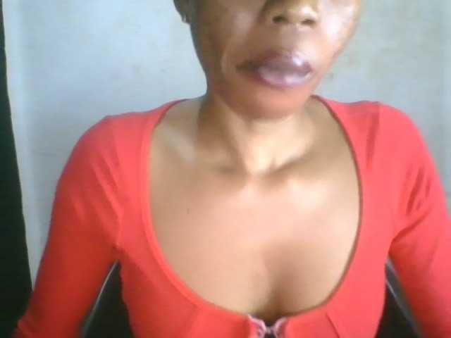 Juicyxpussy live cam on BongaCams