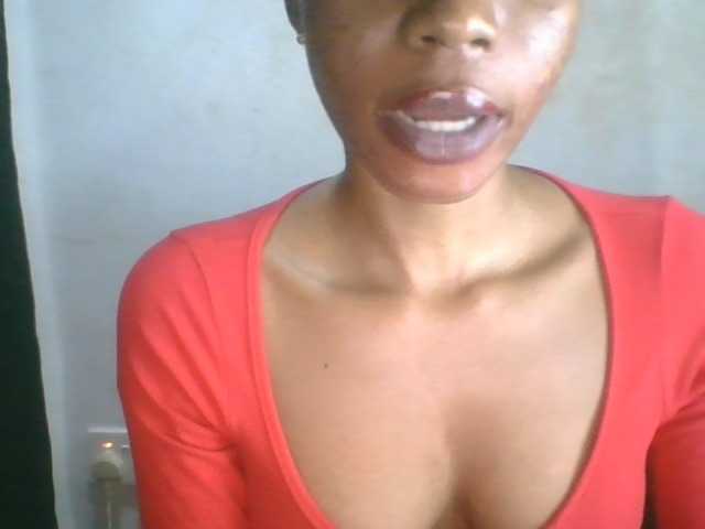Juicyxpussy live cam on BongaCams