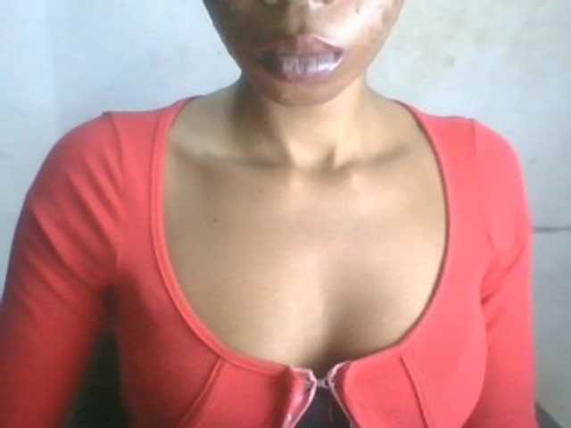 Juicyxpussy live cam on BongaCams