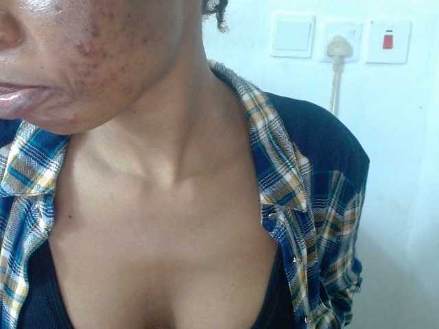 Juicyxpussy live cam on BongaCams