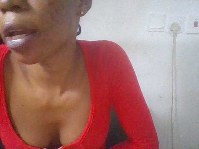 Juicyxpussy live cam on BongaCams