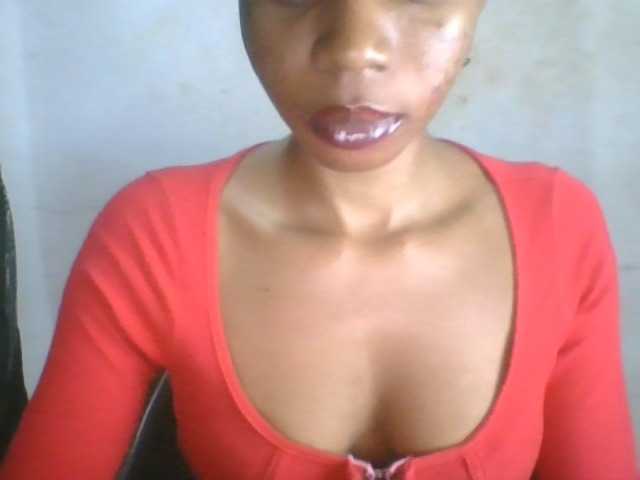 Juicyxpussy live cam on BongaCams