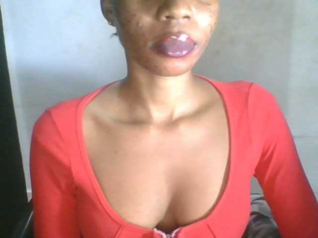 Juicyxpussy live cam on BongaCams