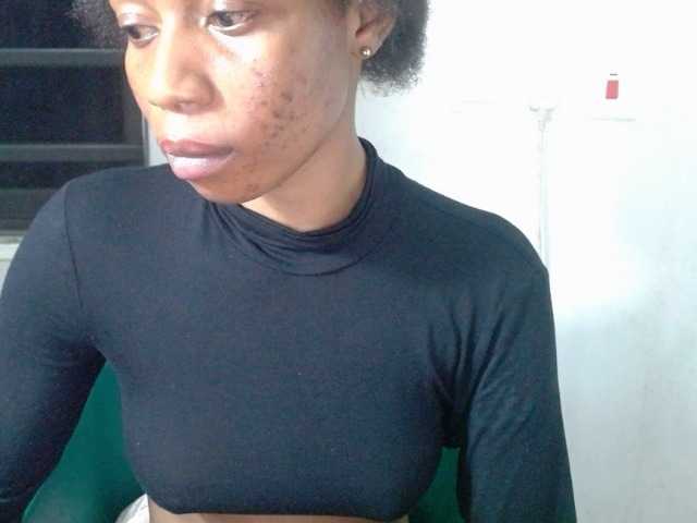 Juicyxpussy live cam on BongaCams