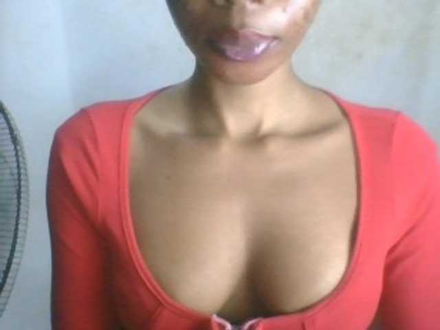 Juicyxpussy live cam on BongaCams