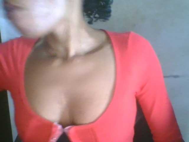 Juicyxpussy live cam on BongaCams