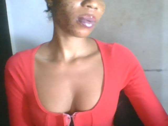 Juicyxpussy live cam on BongaCams
