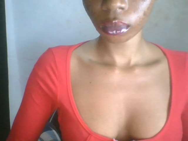 Juicyxpussy live cam on BongaCams