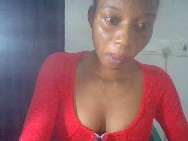 Juicyxpussy live cam on BongaCams