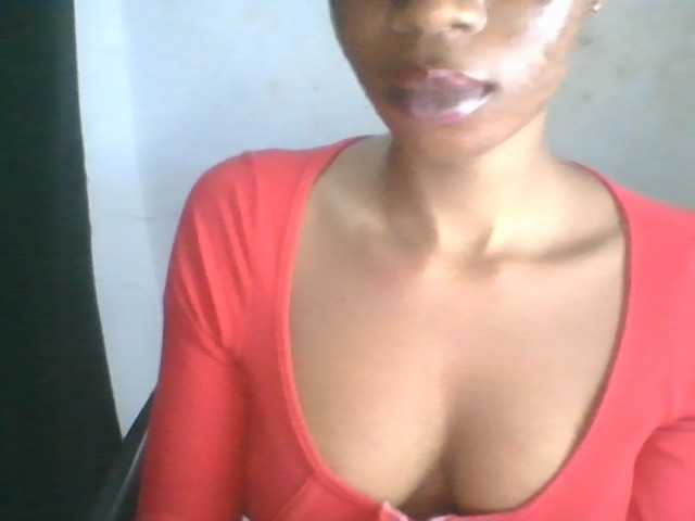 Juicyxpussy live cam on BongaCams