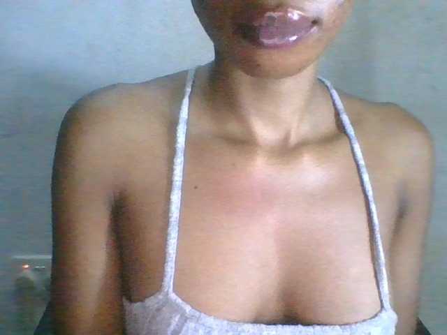 Juicyxpussy live cam on BongaCams
