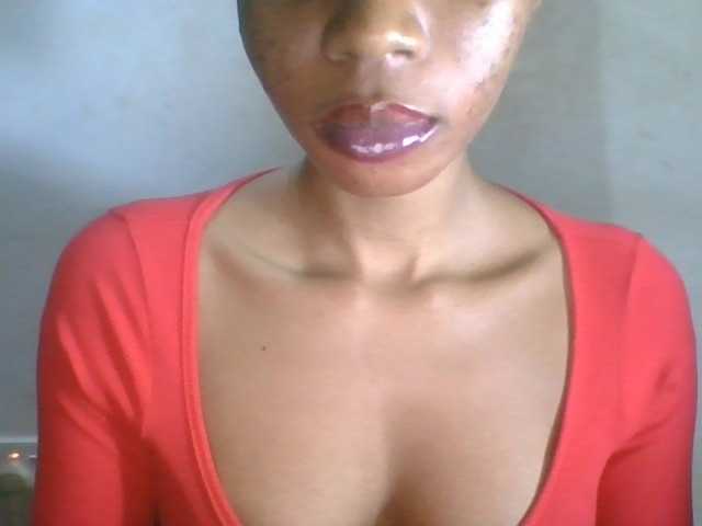 Juicyxpussy live cam on BongaCams