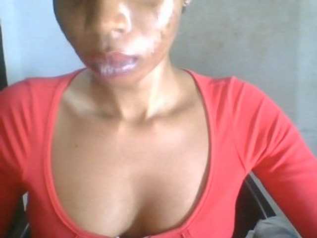 Juicyxpussy live cam on BongaCams