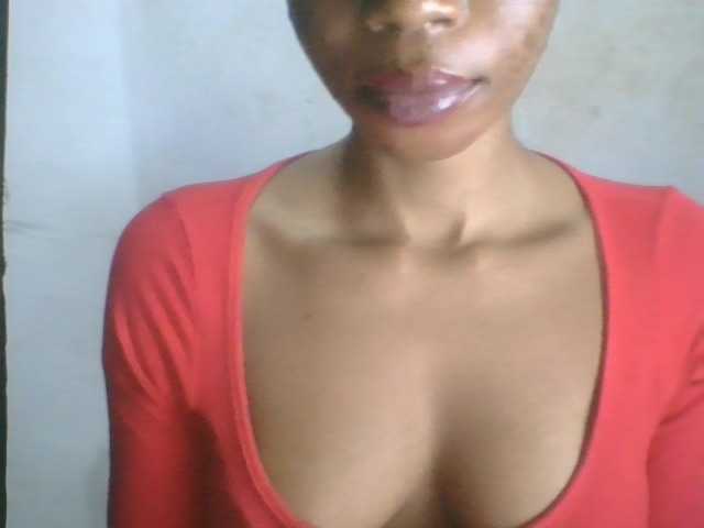 Juicyxpussy live cam on BongaCams