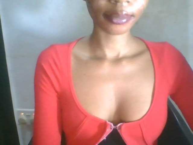 Juicyxpussy live cam on BongaCams