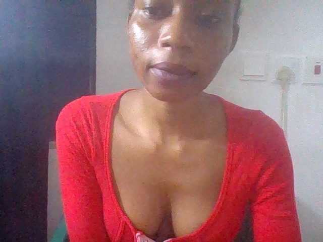 Juicyxpussy live cam on BongaCams