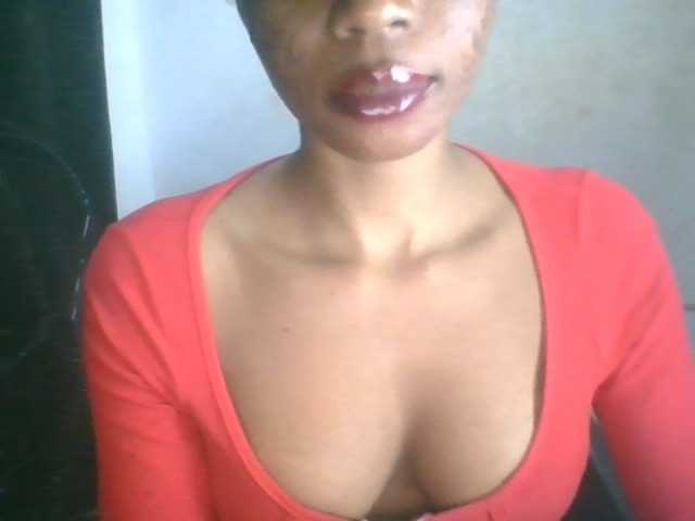 Juicyxpussy live cam on BongaCams