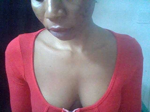 Juicyxpussy live cam on BongaCams