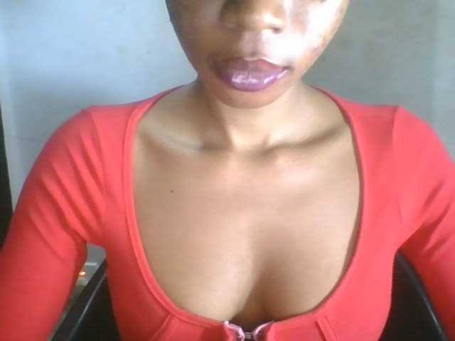 Juicyxpussy live cam on BongaCams