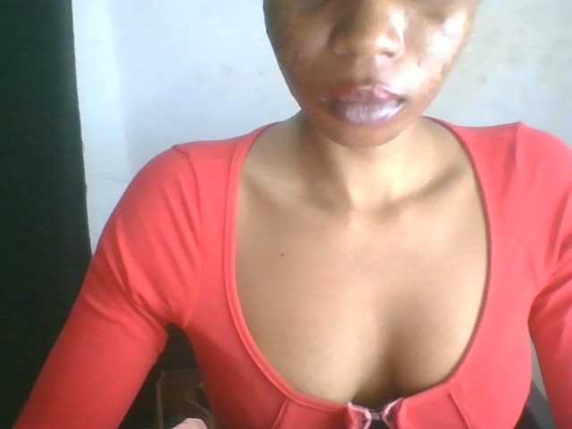 Juicyxpussy live cam on BongaCams