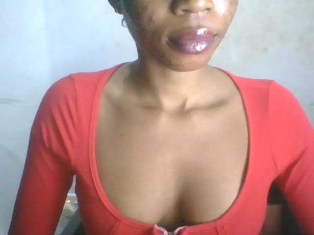 Juicyxpussy live cam on BongaCams