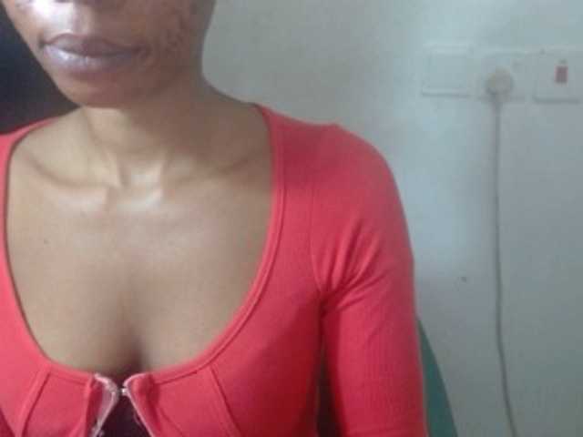 Juicyxpussy live cam on BongaCams