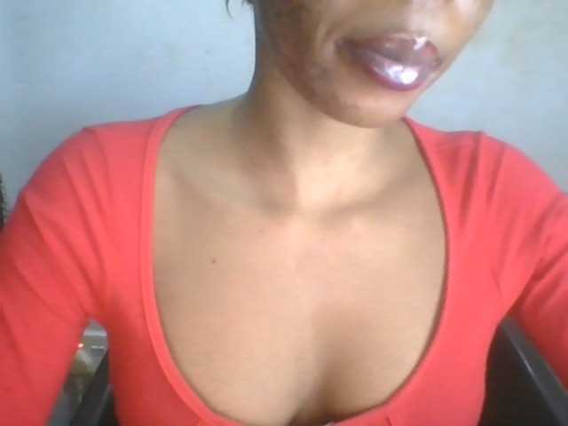 Juicyxpussy live cam on BongaCams