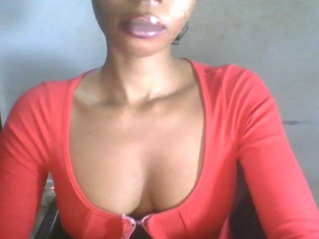 Juicyxpussy live cam on BongaCams
