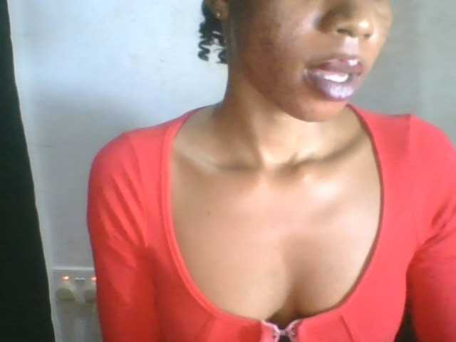 Juicyxpussy live cam on BongaCams