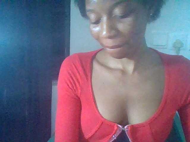 Juicyxpussy live cam on BongaCams