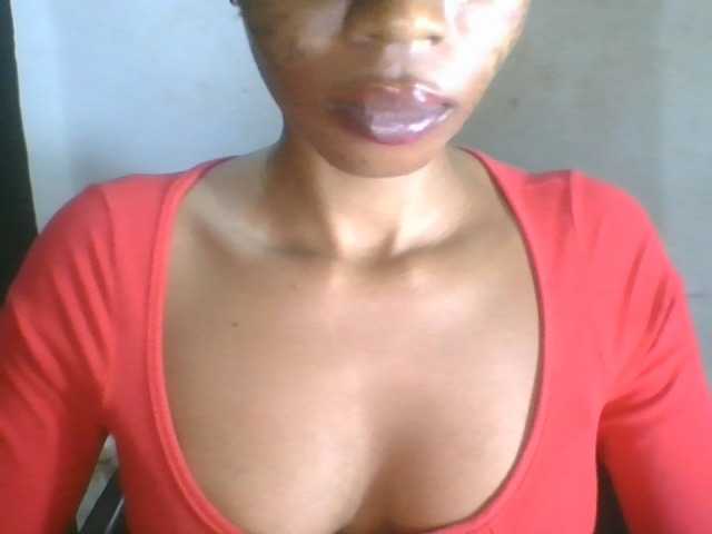 Juicyxpussy live cam on BongaCams