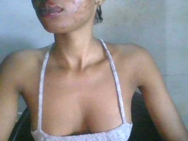Juicyxpussy live cam on BongaCams