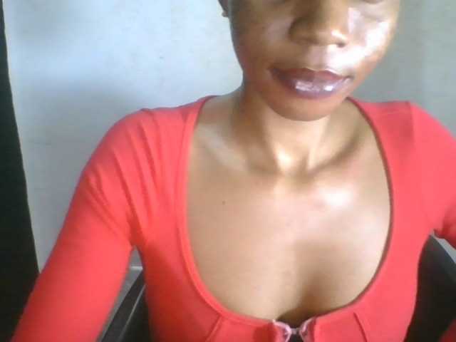 Juicyxpussy live cam on BongaCams