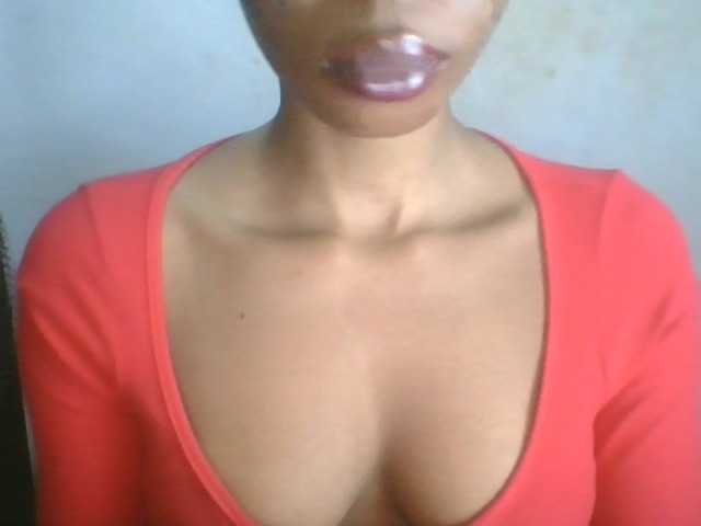 Juicyxpussy live cam on BongaCams