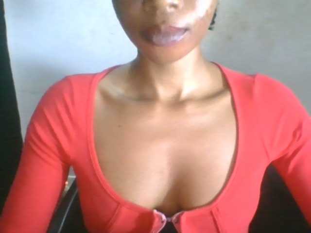 Juicyxpussy live cam on BongaCams