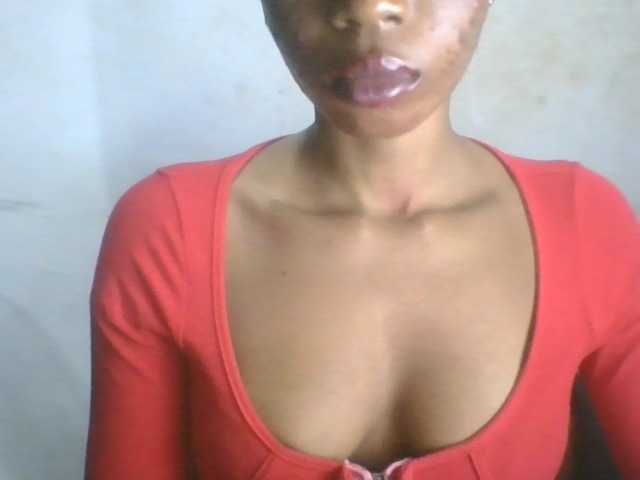 Juicyxpussy live cam on BongaCams
