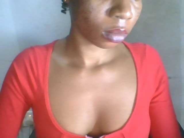 Juicyxpussy live cam on BongaCams