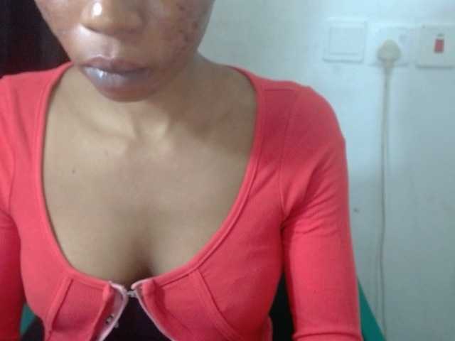 Juicyxpussy live cam on BongaCams