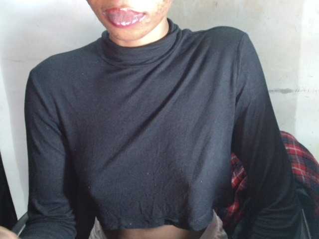 Juicyxpussy live cam on BongaCams