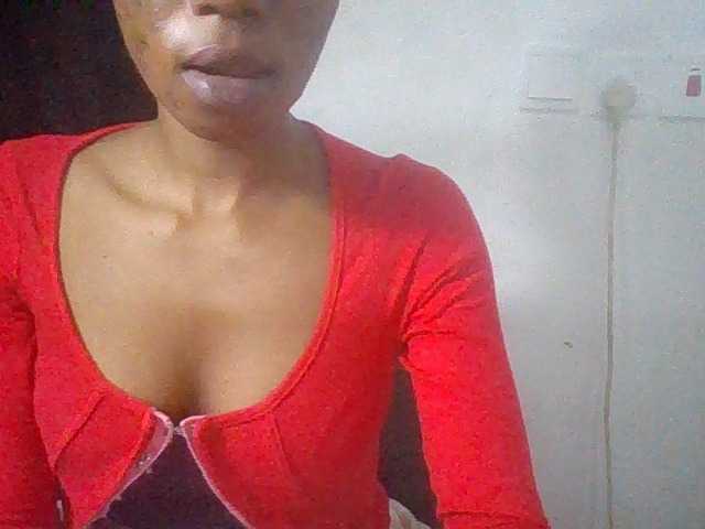 Juicyxpussy live cam on BongaCams