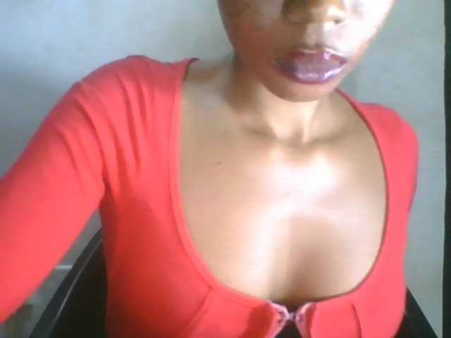 Juicyxpussy live cam on BongaCams